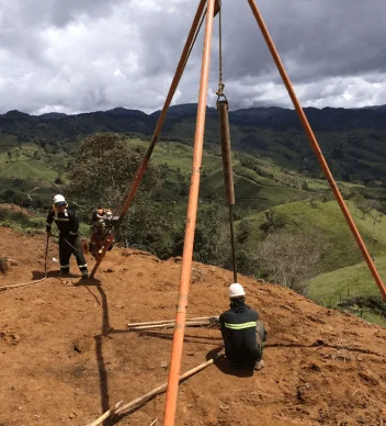 Topografia y Suelos - Estudios Topograficos de presición y analisis de Laboratorio para levantamiento de suelos